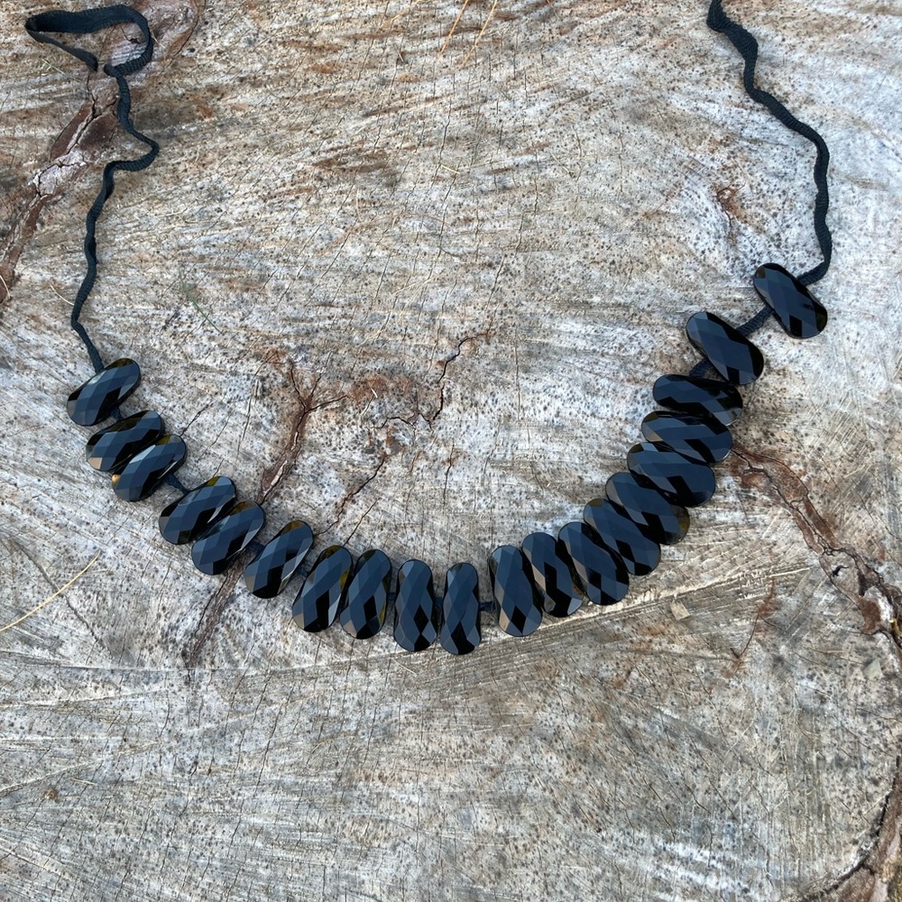 Black flat bead necklace